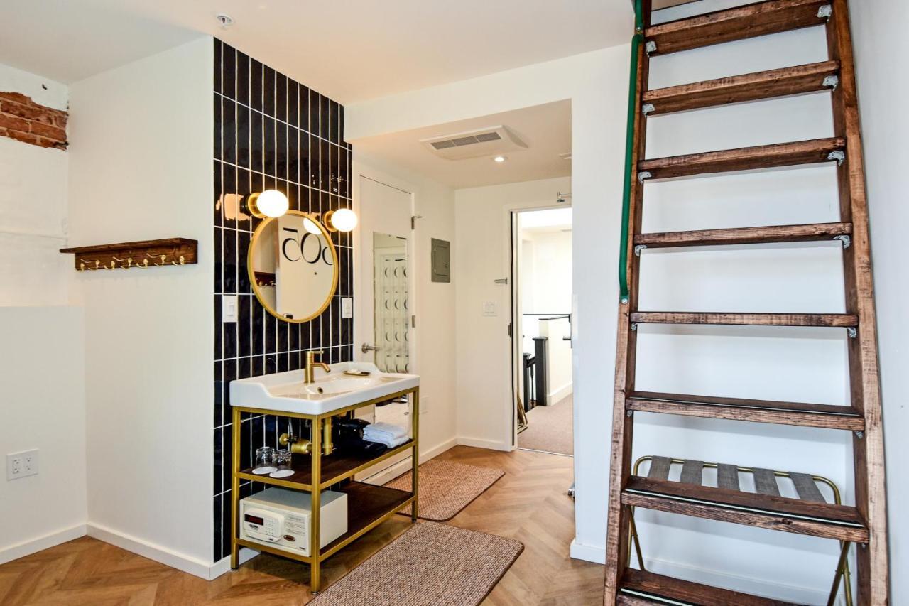 Chambre Lit Queen-Size en Duplex - Dernier Étage (Échelle Nécessaire)