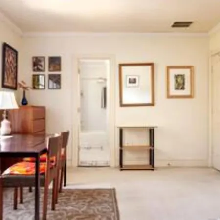 Free Parking On A Private St., Minutes To Georgetown, Medstar Hospital, Georgetown University And More-3